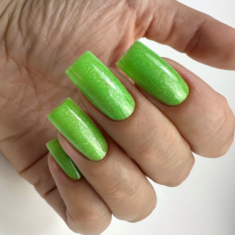 Gel nail polish PNB Juicy Spark, Kiwi Spark, 8 ml