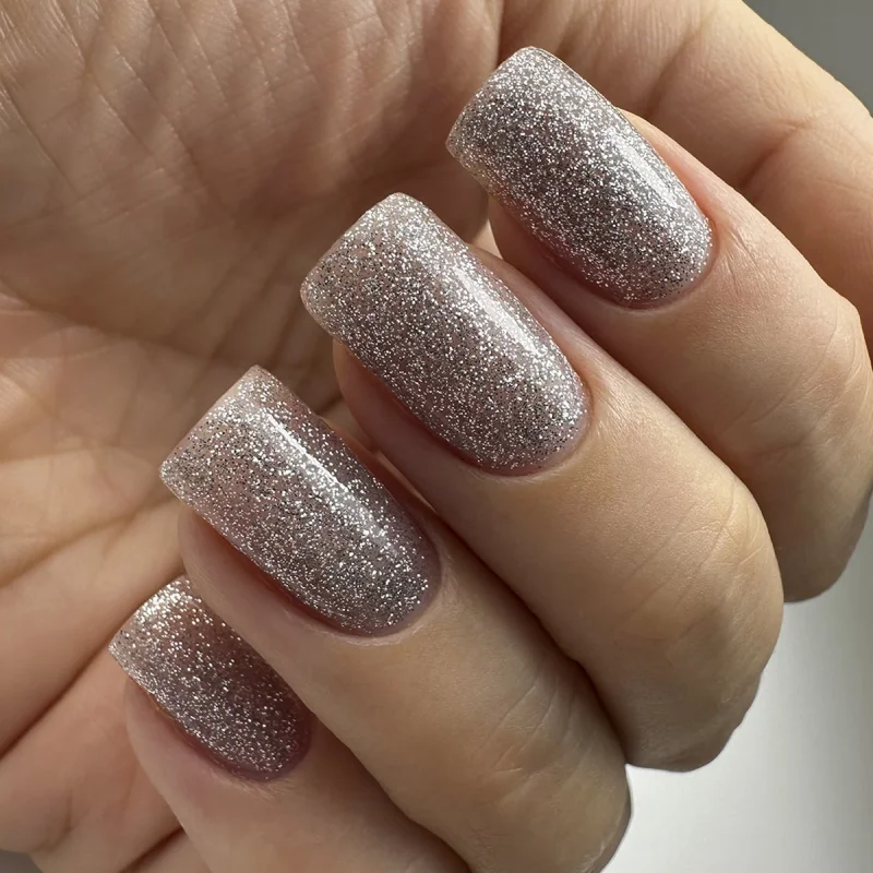 Lakier hybrydowy Gel nail polish PNB 4 ml 061